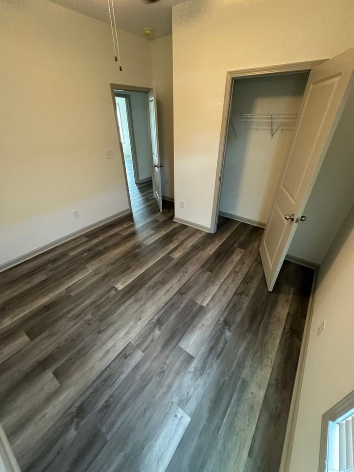 1416 Spring Dr - Photo 5 of 7