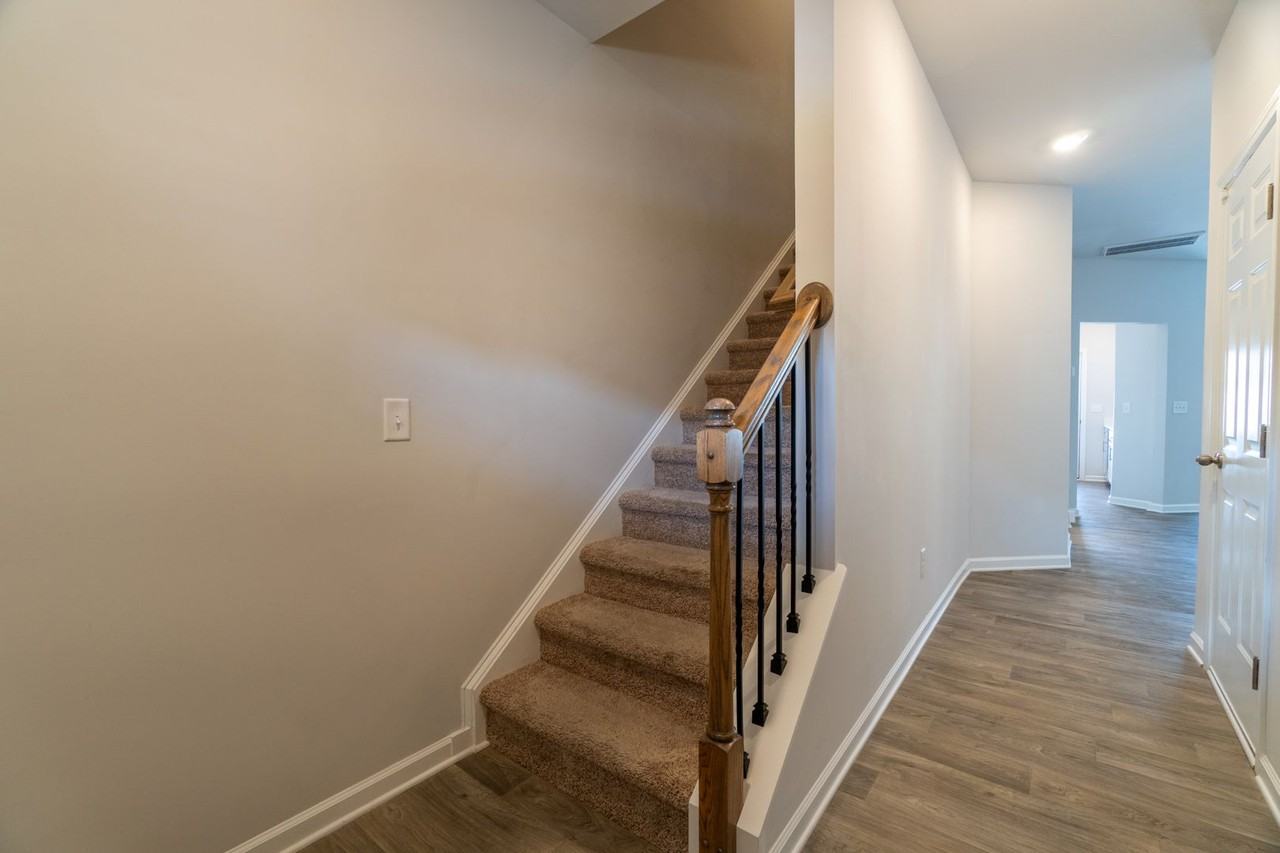 3717 Nathans Way - Photo 4 of 29