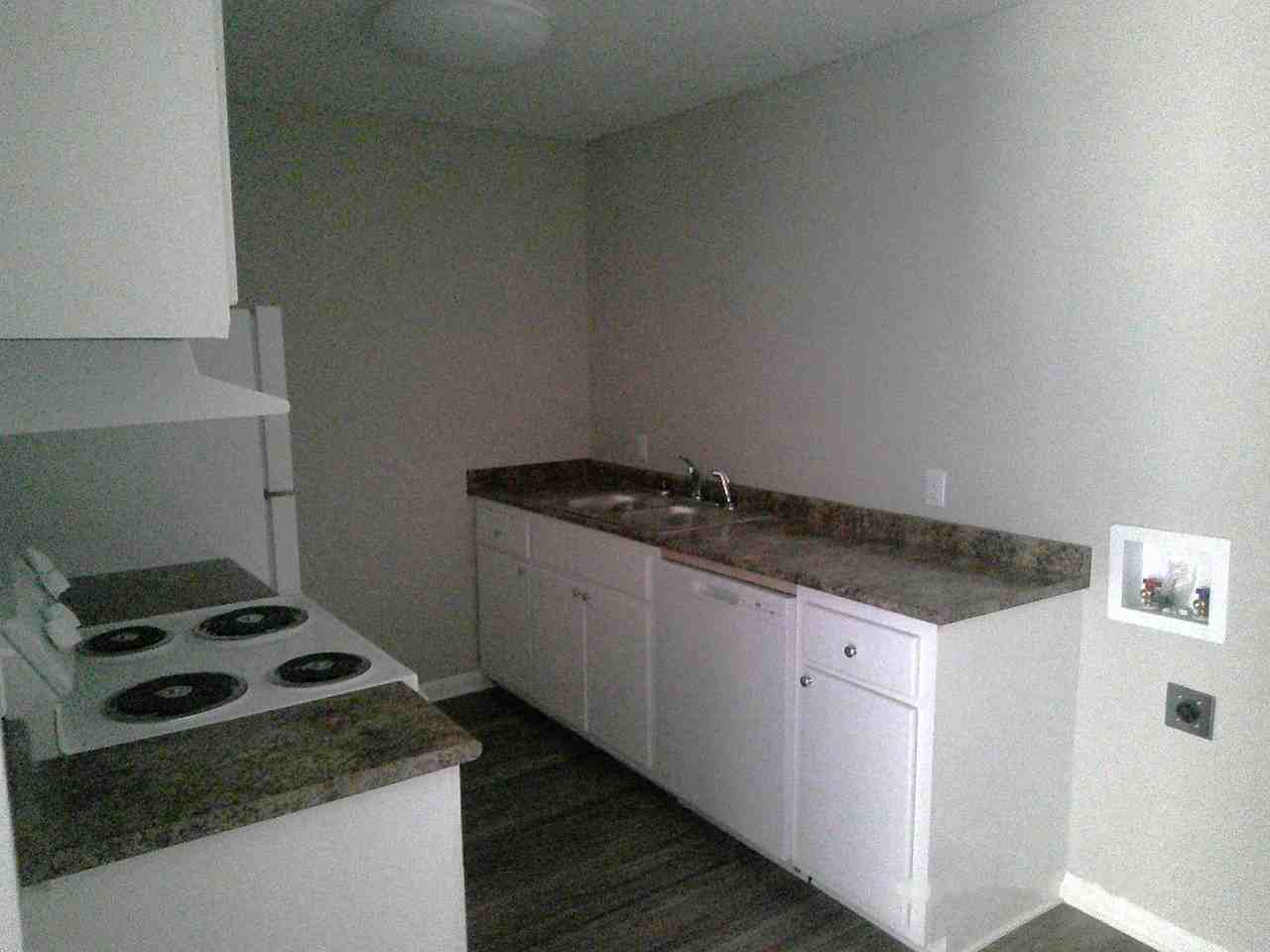 433 Meadowlark Dr #B7 - Photo 7 of 11