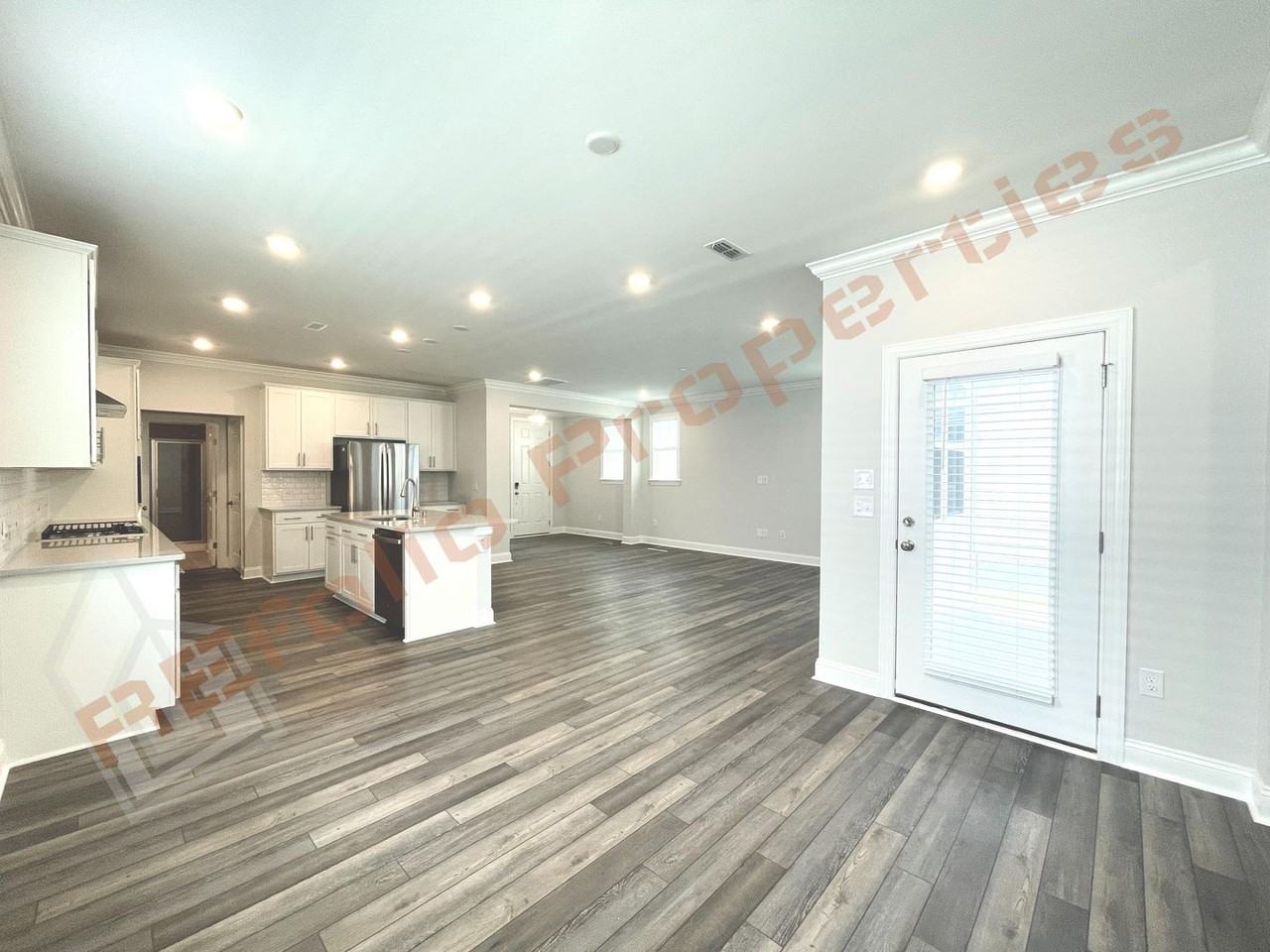 105 Moraine Ct - Photo 7 of 33