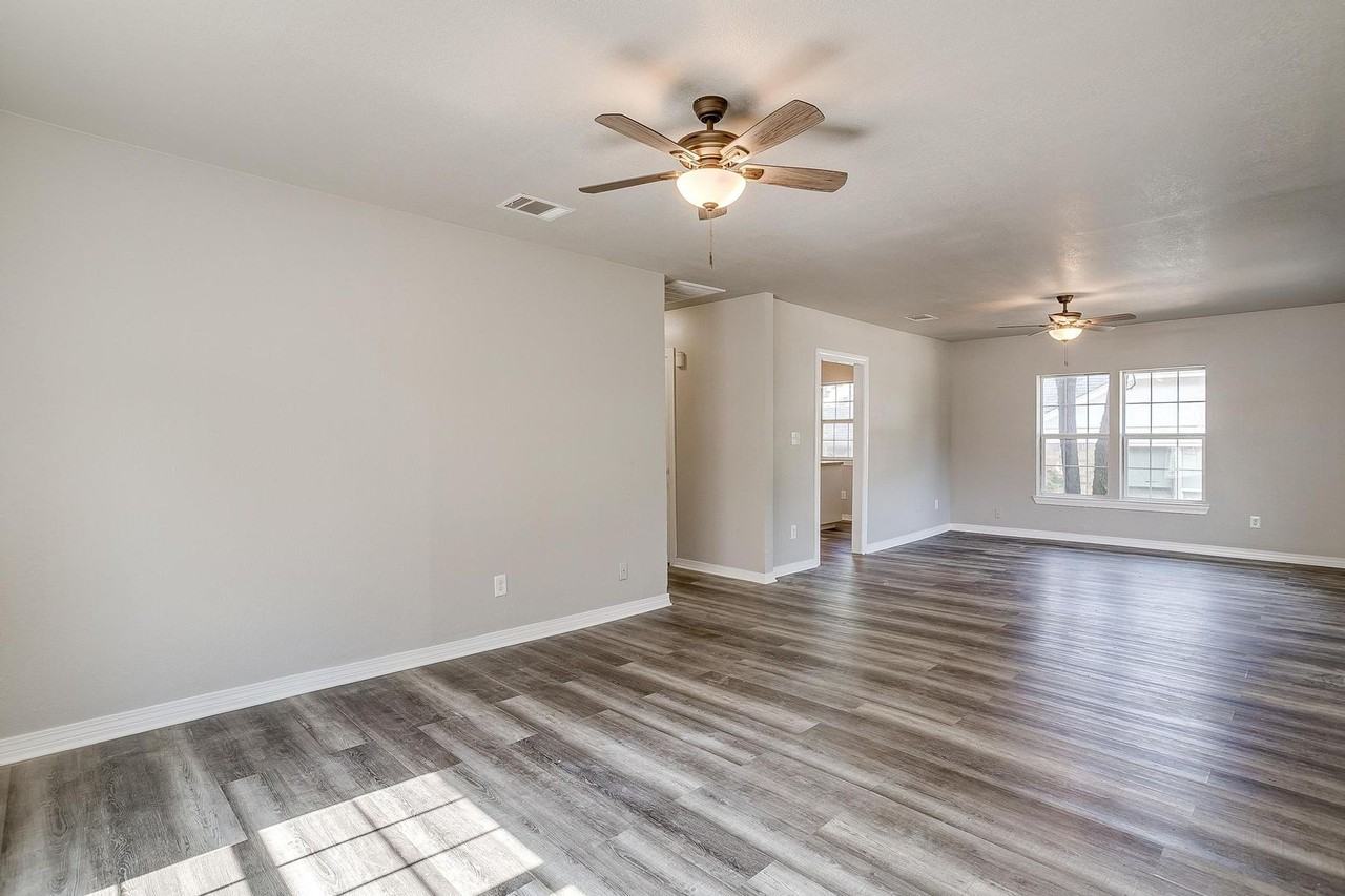 2620 2620 Wilkinson Ave - 2620 Wilkinson Ave - Photo 3 of 29