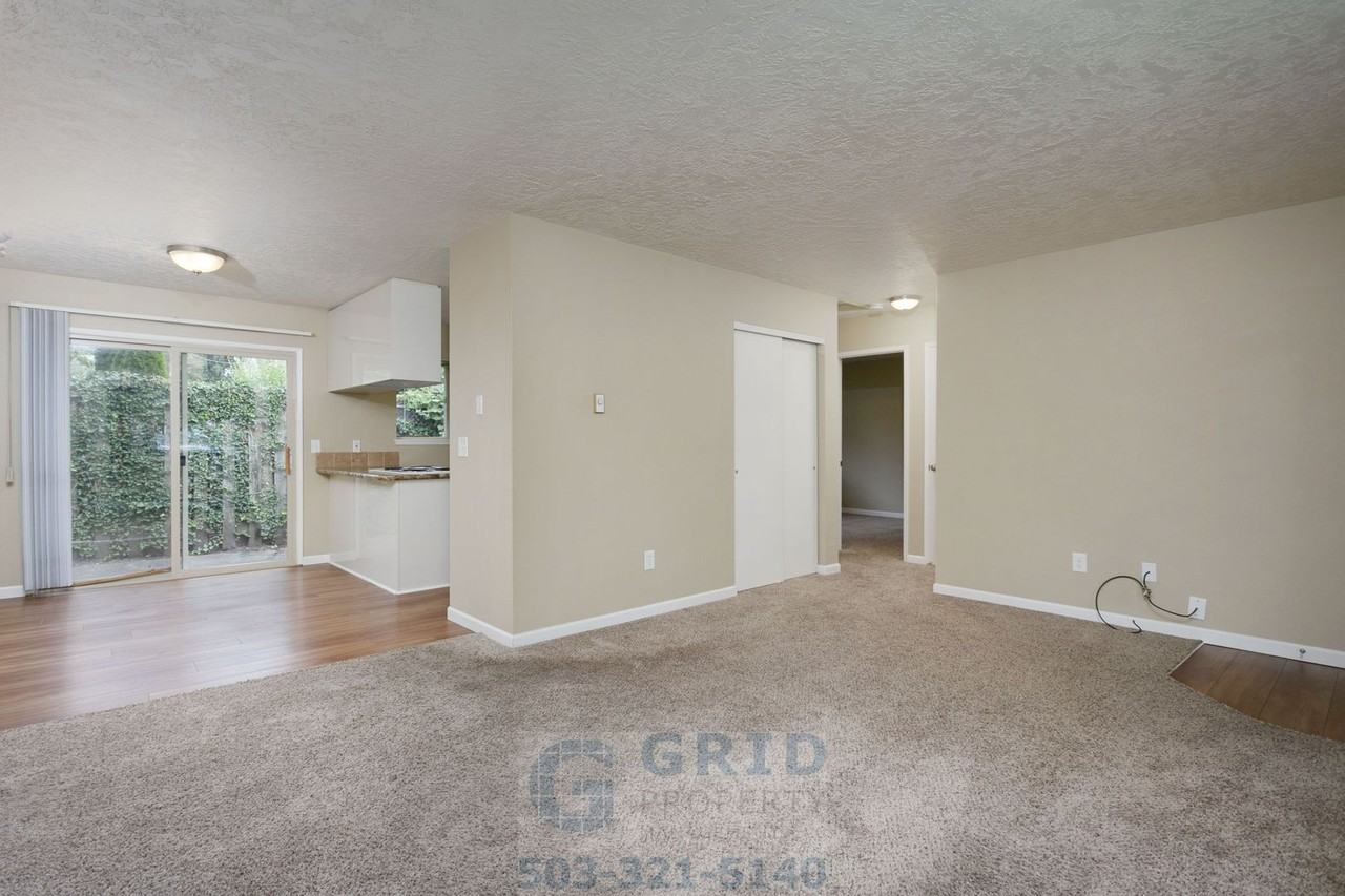 5105 Se Stark St #A - Photo 2 of 22