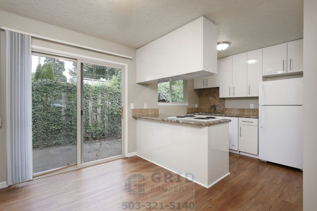 5105 Se Stark St #A - Photo 5 of 22