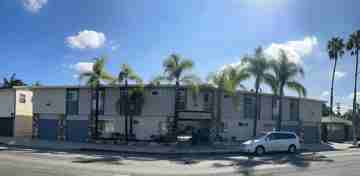 featured image of 4228 N Lakewood Blvd