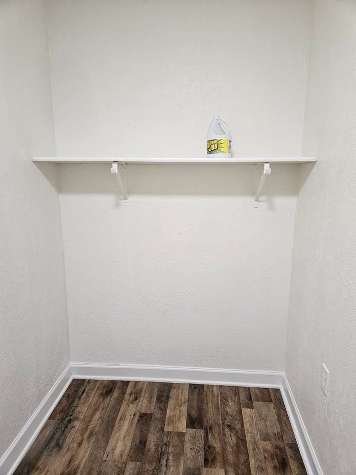 1410 Redondo Dr - Photo 5 of 20