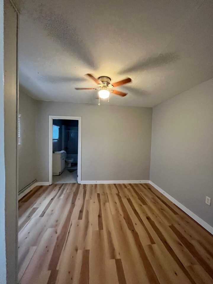 1037 1037 Db Todd Blvd #7 - Photo 4 of 4