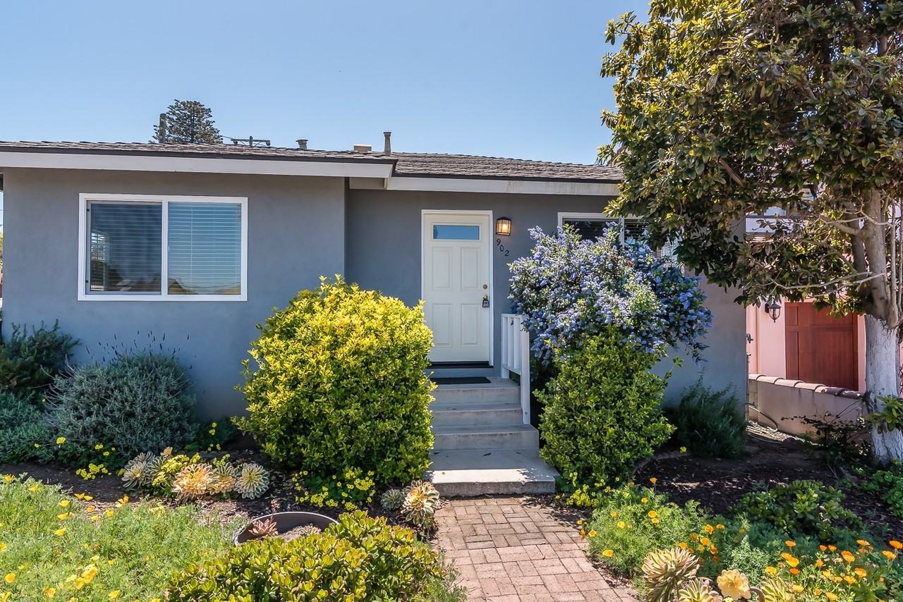 902 Pecho St - Photo 4 of 10