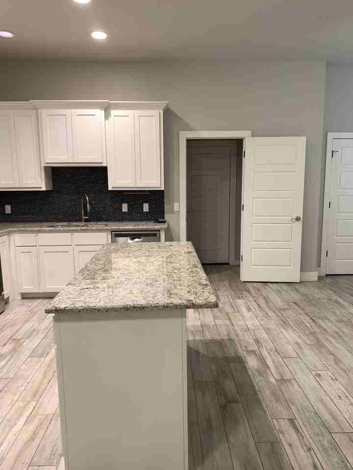 202 Woodbriar Rd - Photo 5 of 29