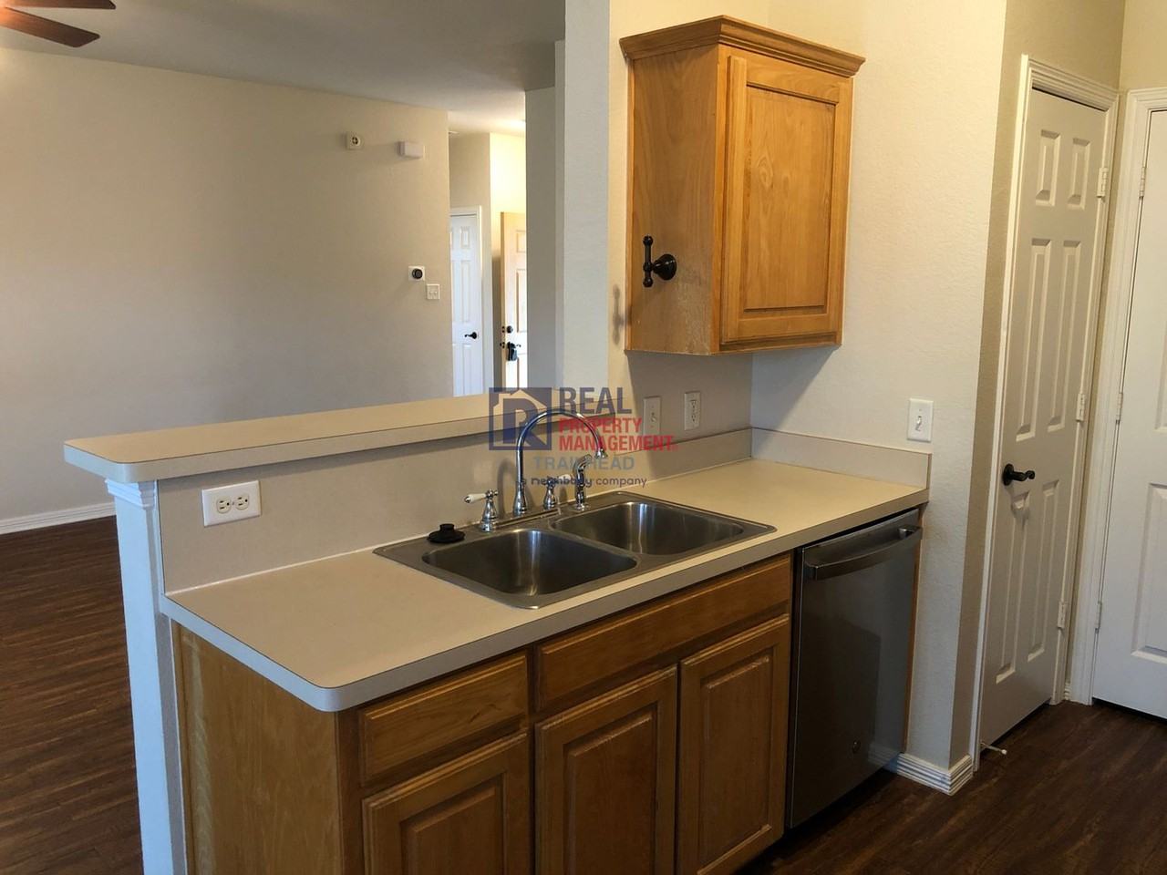 7129 Stewart Ln - Photo 6 of 19