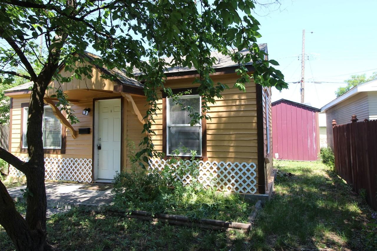 1407 E Providence Ave - Photo 2 of 13