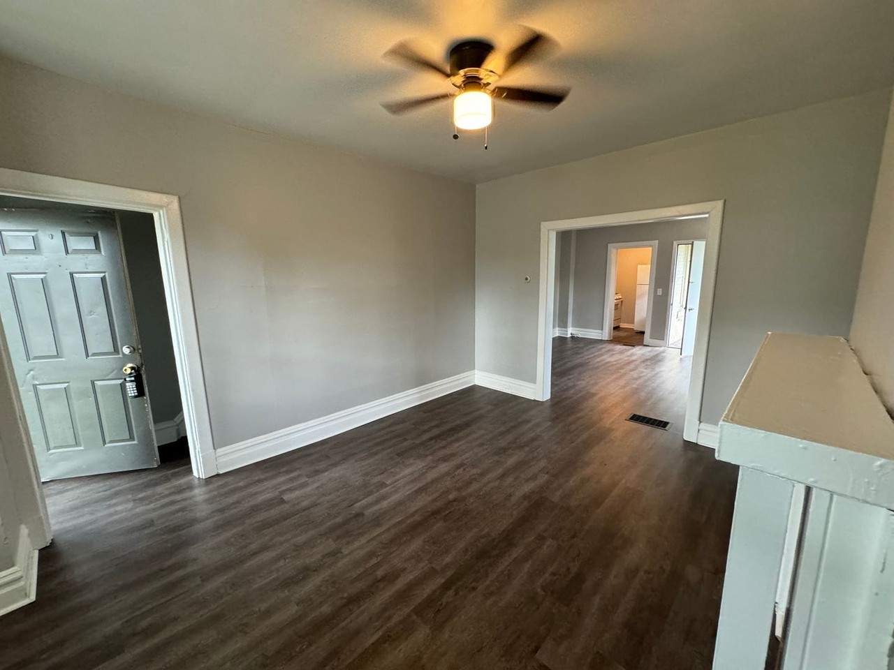 7337 Woodlawn Ave - Photo 4 of 16