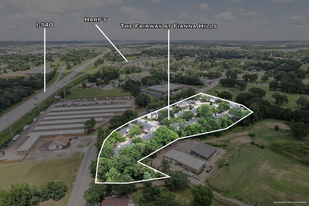 Welcome Home to Fairway at Fianna Hills – Fort Smith Living with a Scenic View - Photo 4 of 32