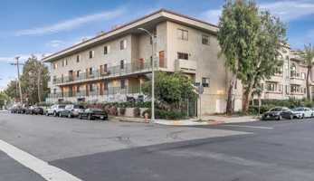 featured image of 3939 Moore St