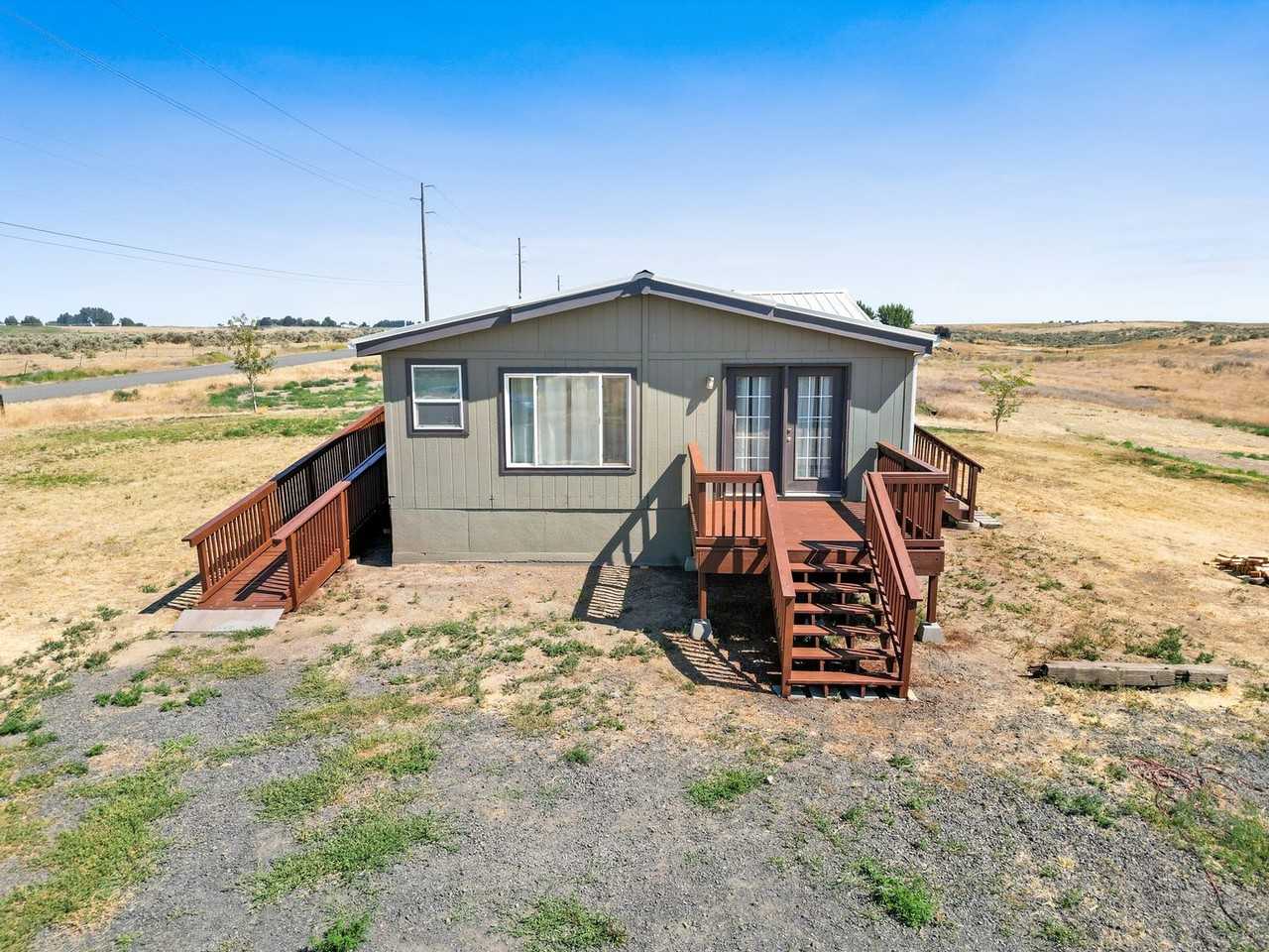 9239 Road S Se - Photo 2 of 28