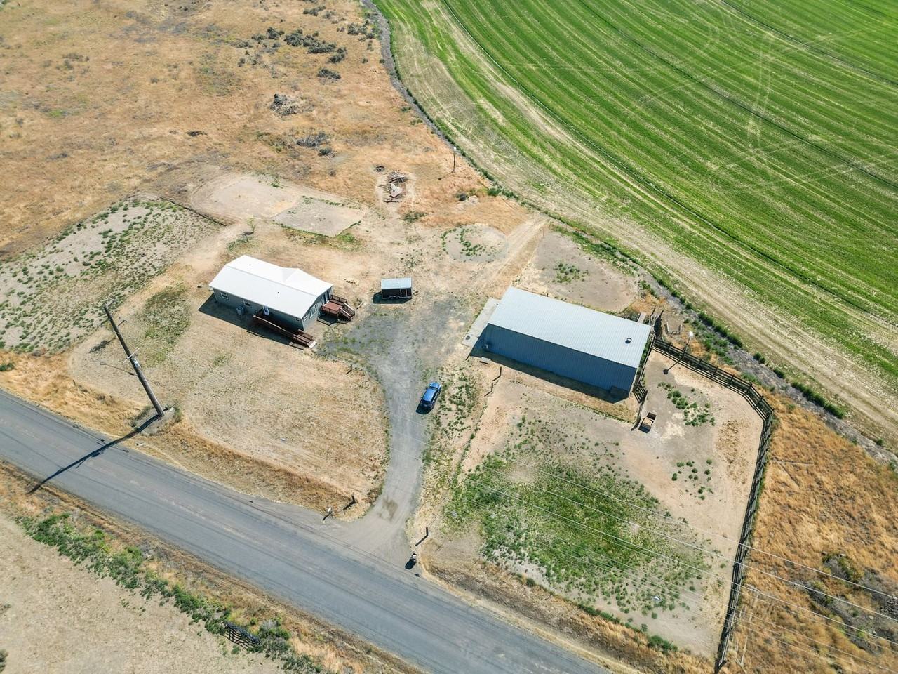 9239 Road S Se - Photo 3 of 28