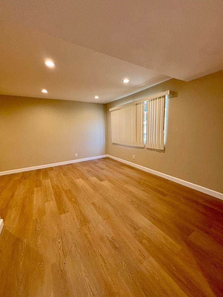 421 Porter St - Photo 2 of 19