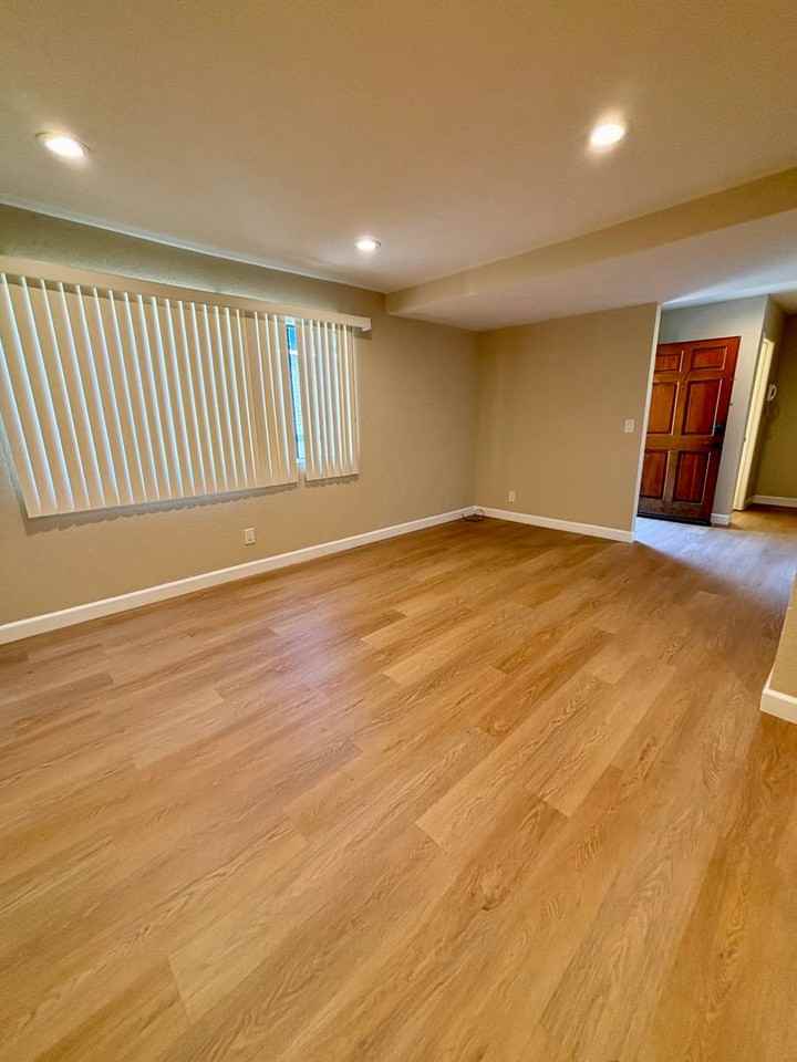 421 Porter St - Photo 3 of 19