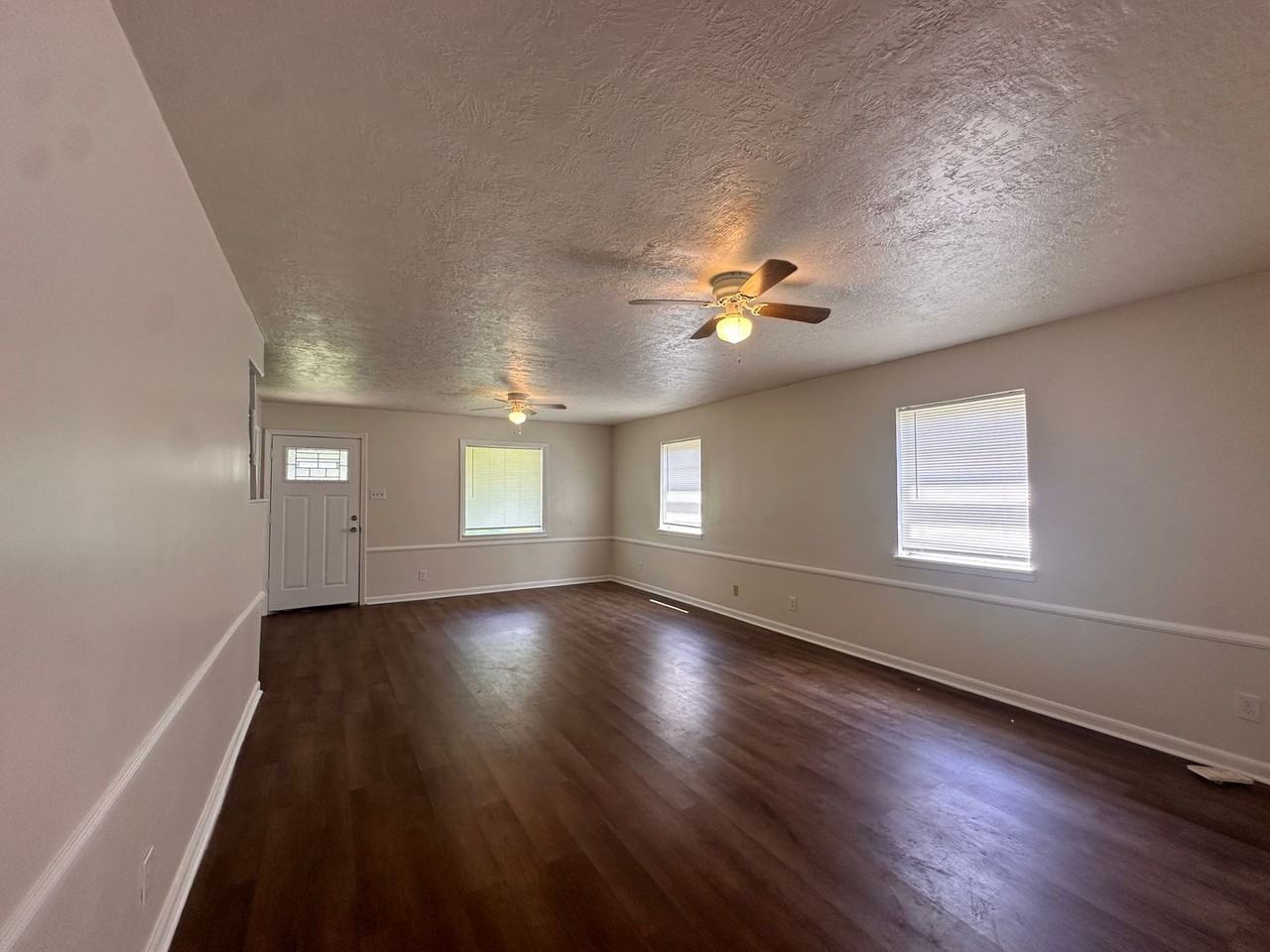 2509 Oak Park Blvd - Photo 3 of 16