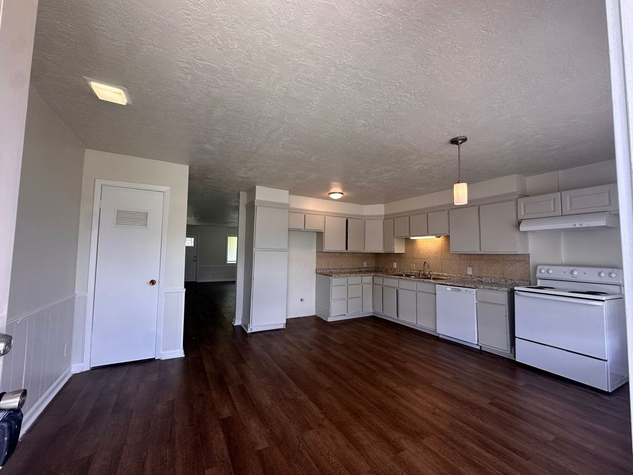 2509 Oak Park Blvd - Photo 5 of 16