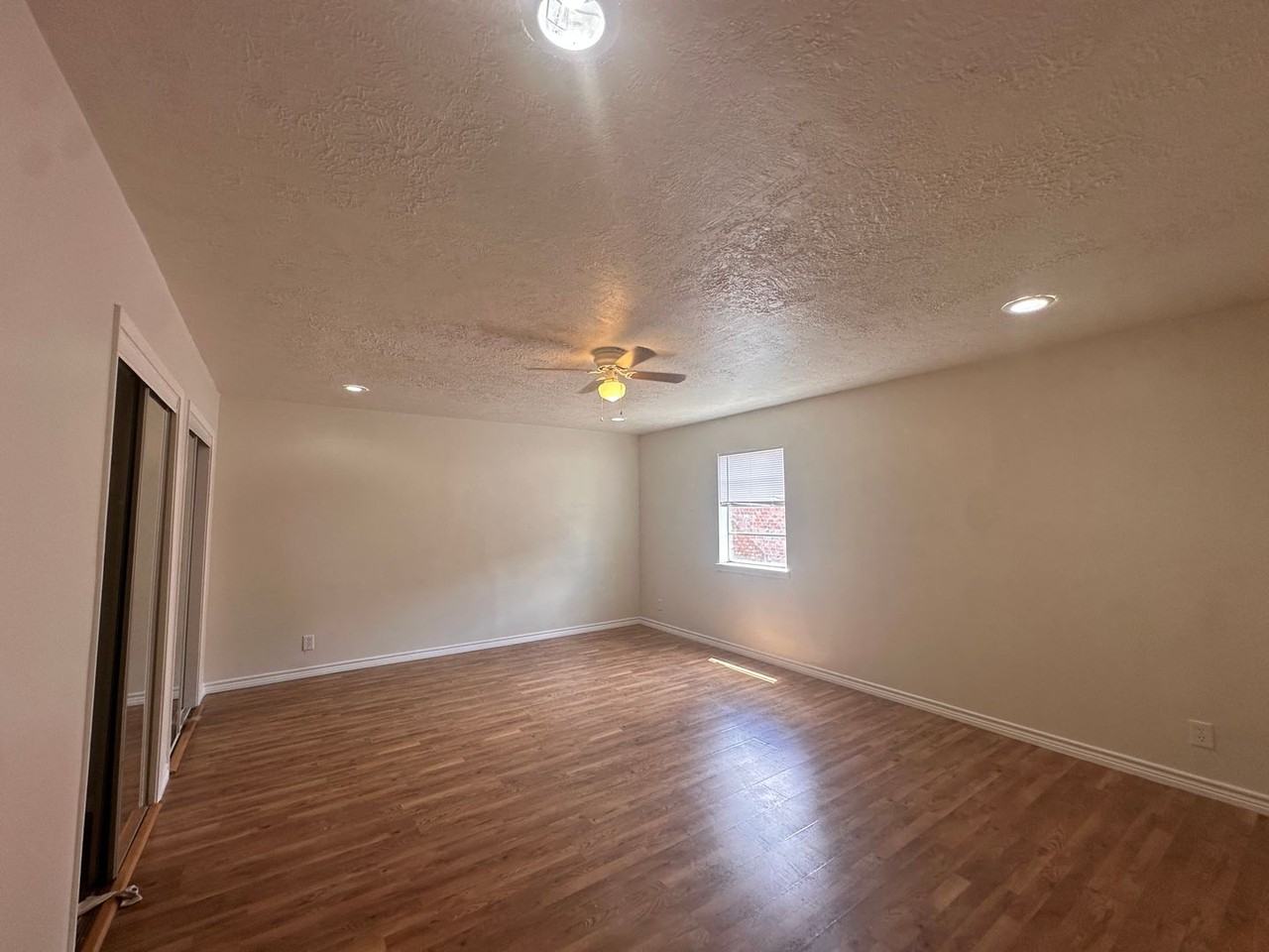 2509 Oak Park Blvd - Photo 7 of 16