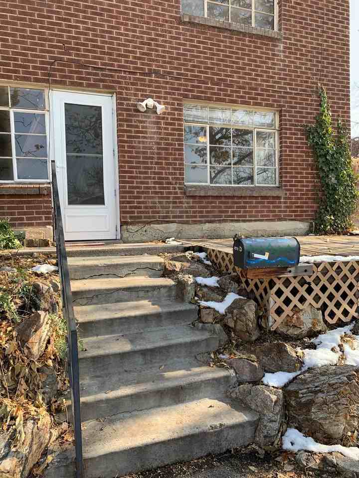 1270 E Sherman Ave - Photo 2 of 5