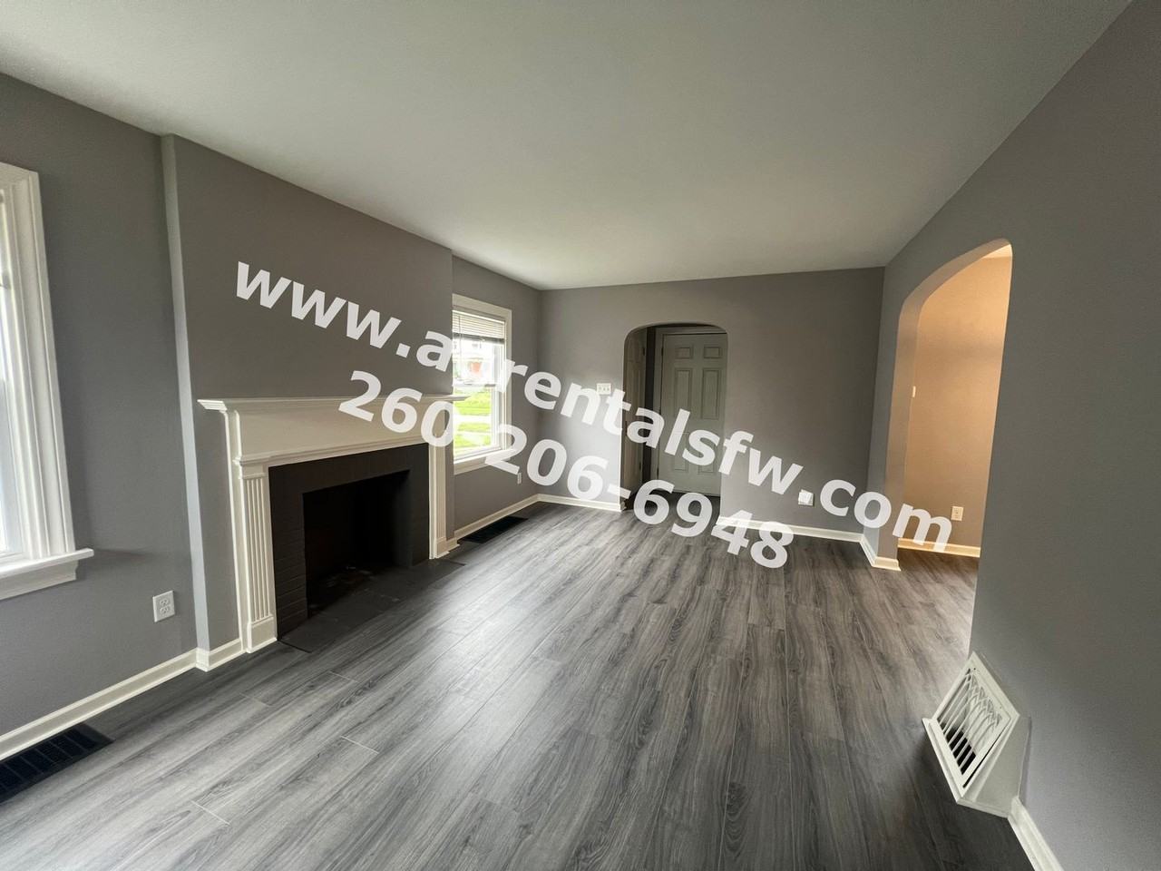 3207 Hoagland Ave - Photo 3 of 15