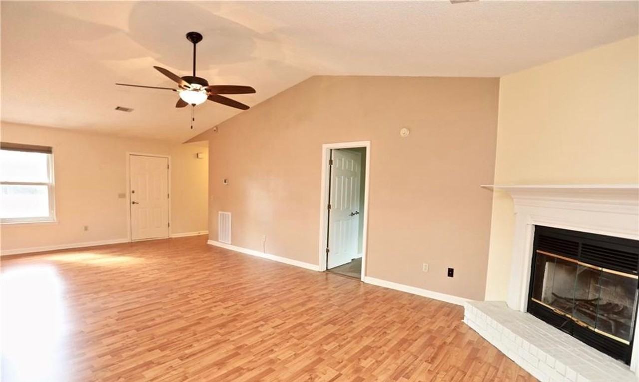 1446 Coalition Cir - Photo 4 of 10