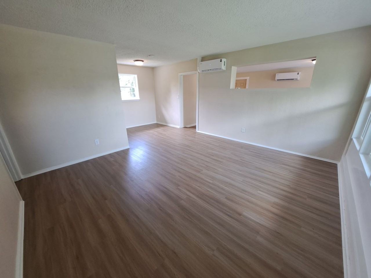 110 Aquamarine Ave - Photo 2 of 32