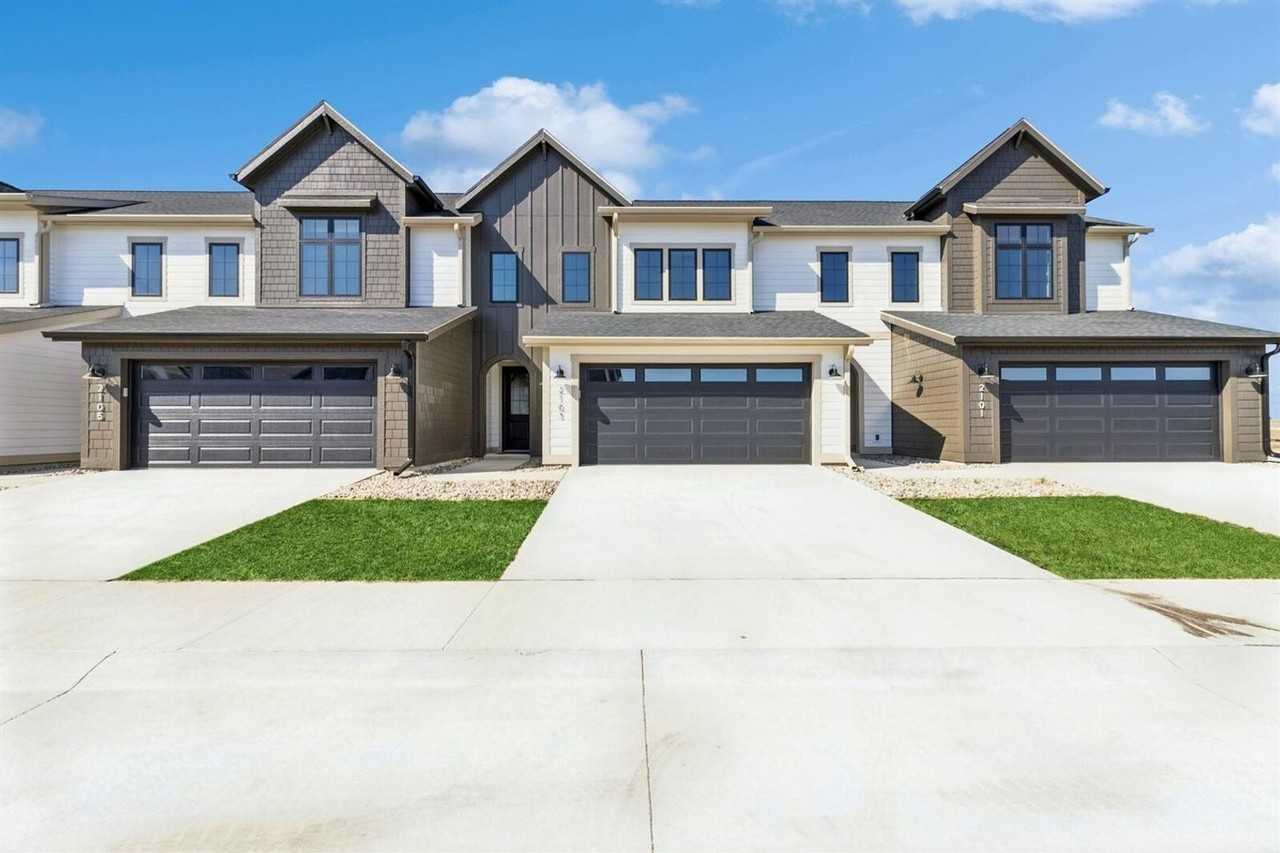 2103 Lacey Dr