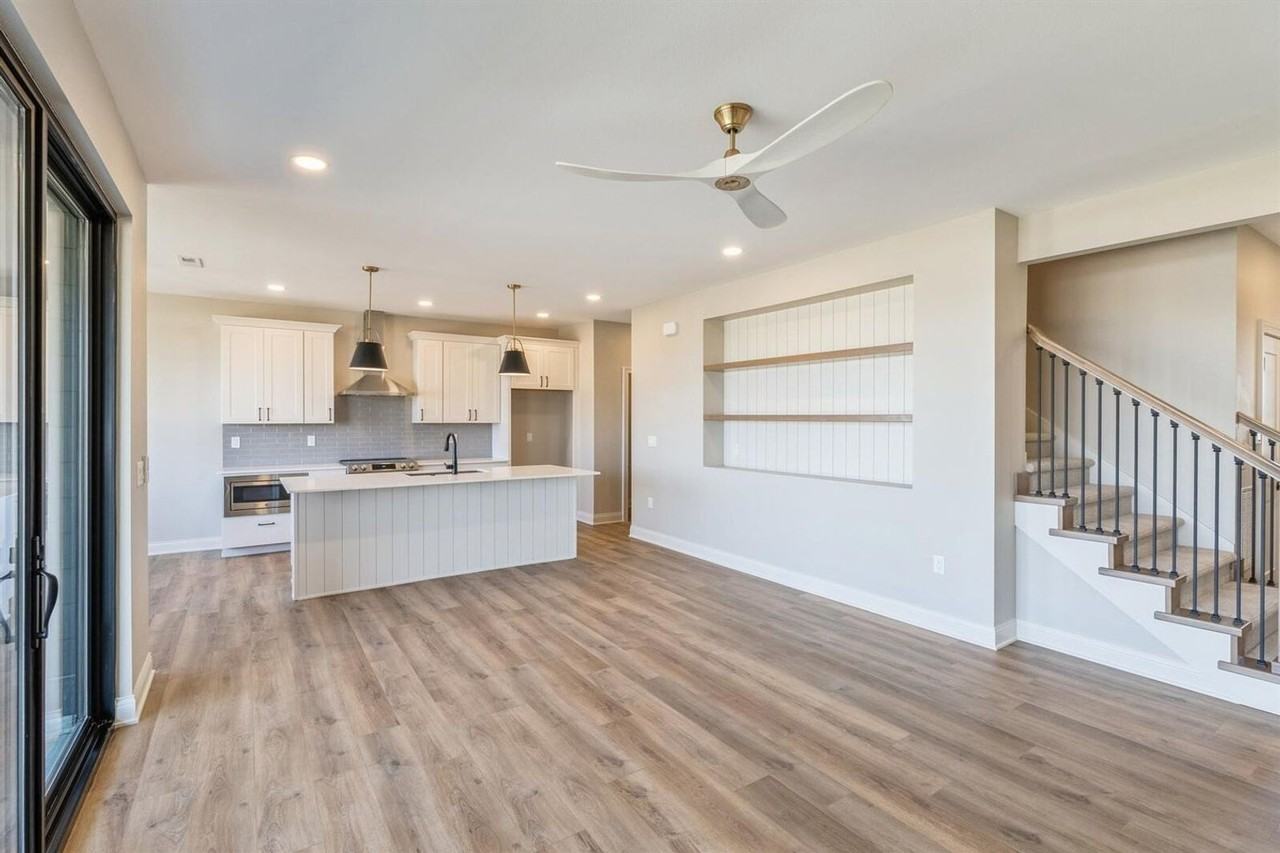 2103 Lacey Dr - Photo 6 of 19