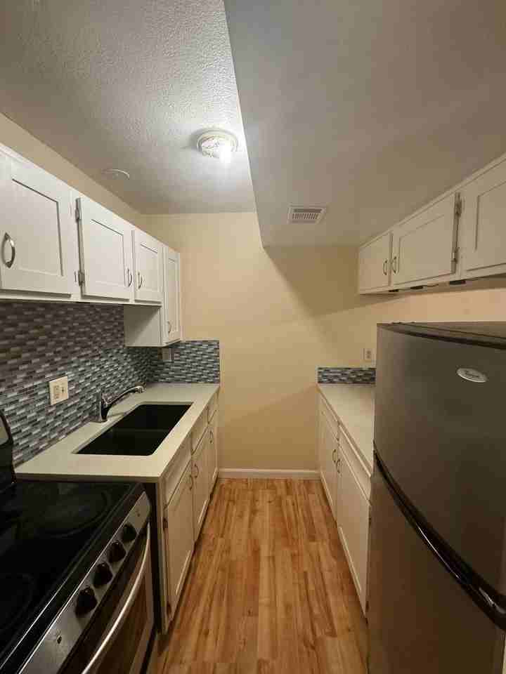 3000 Broadway #16 - Photo 5 of 11