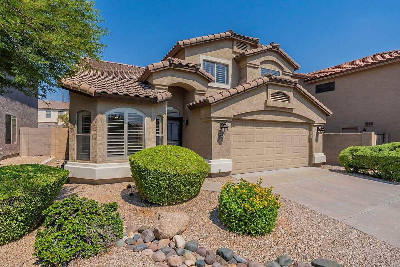 20915 N 39th Pl - Photo 4 of 50