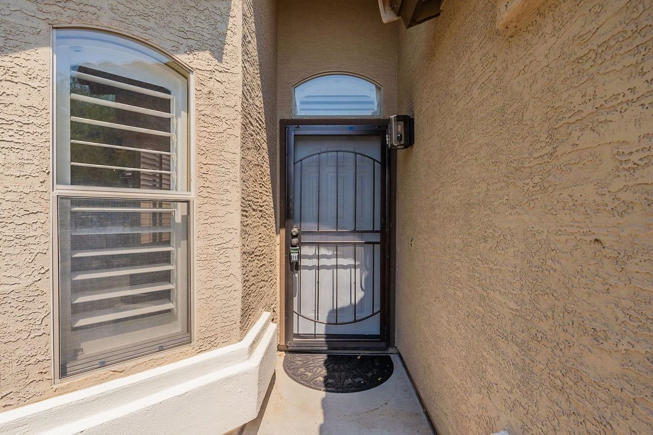 20915 N 39th Pl - Photo 6 of 50