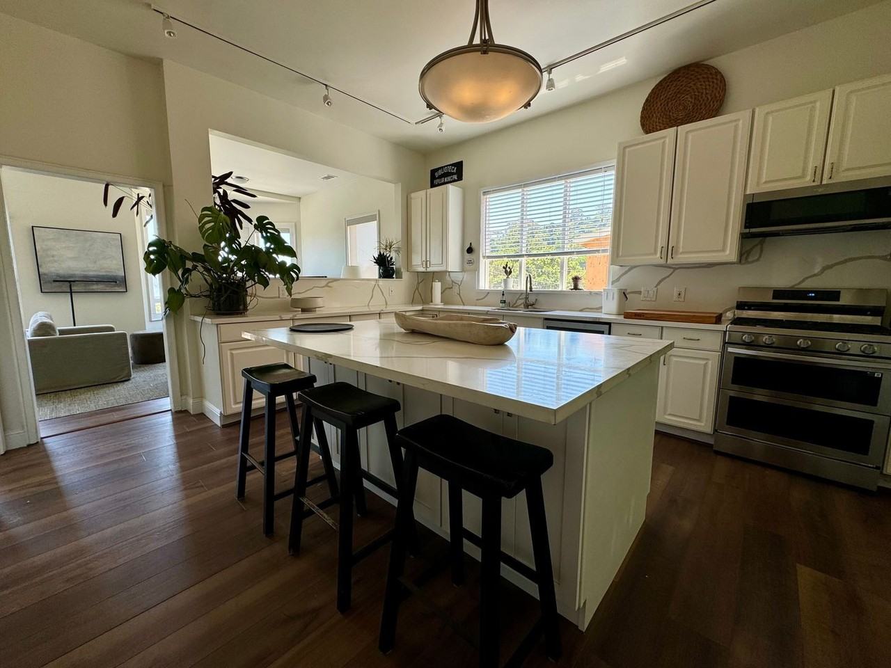 207 Woodward Ave - Photo 2 of 28