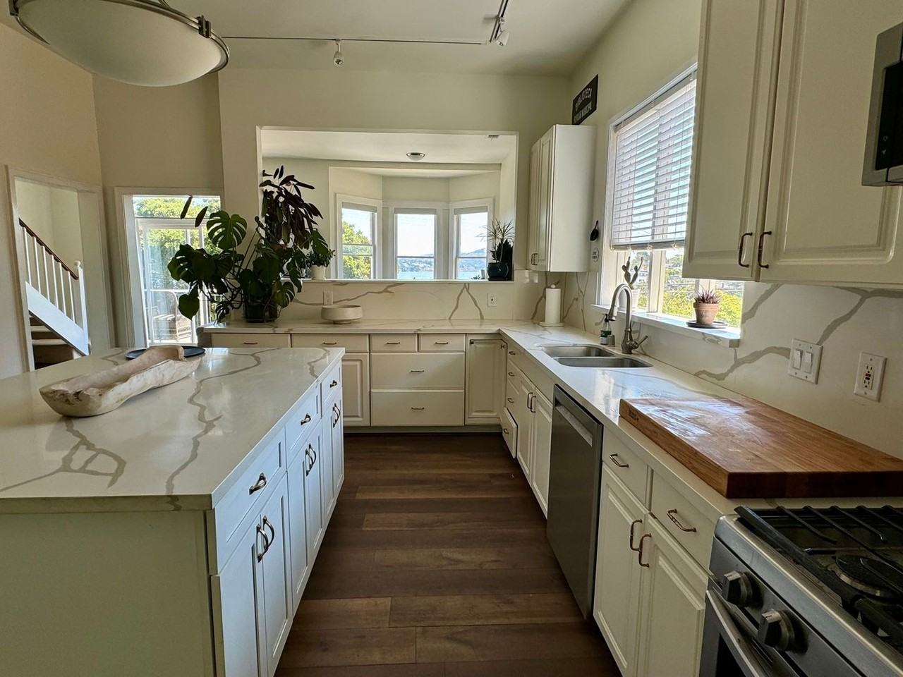 207 Woodward Ave - Photo 3 of 28