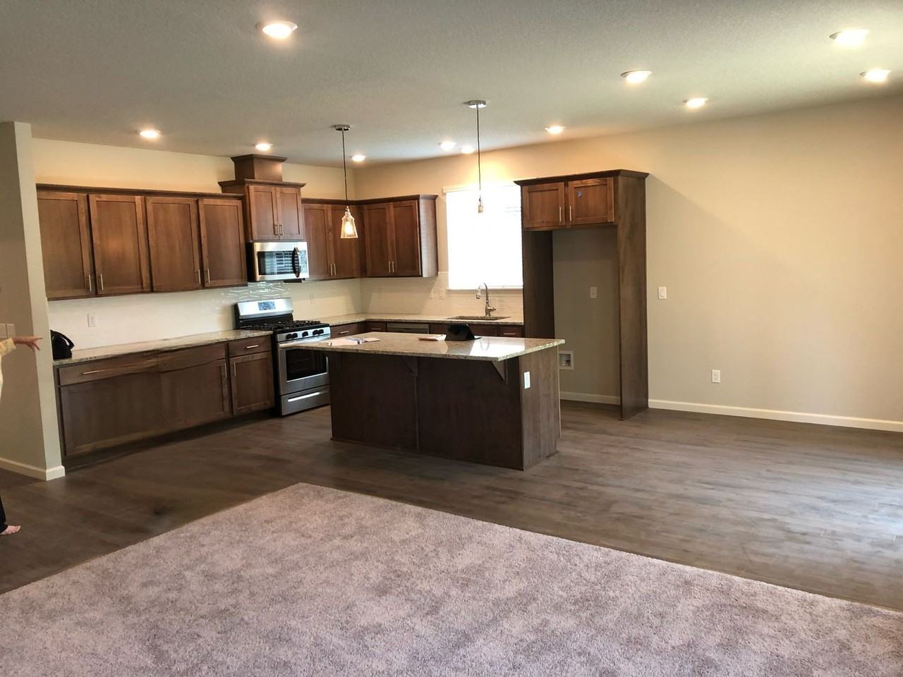 1243 S 22nd Ave - Photo 3 of 5
