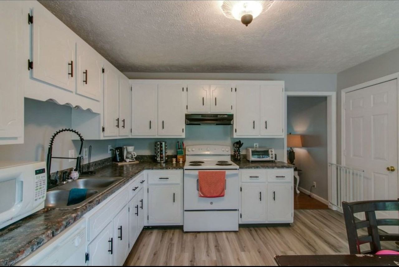 296 Audrea Ln - Photo 7 of 21