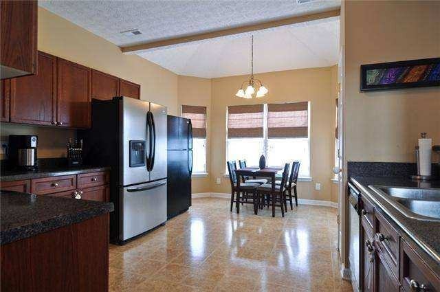 2724 Bison Ct - Photo 3 of 20