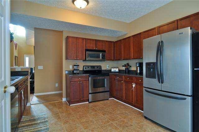 2724 Bison Ct - Photo 4 of 20