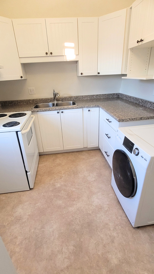 12 Hamilton Avenue - Photo 2 of 17