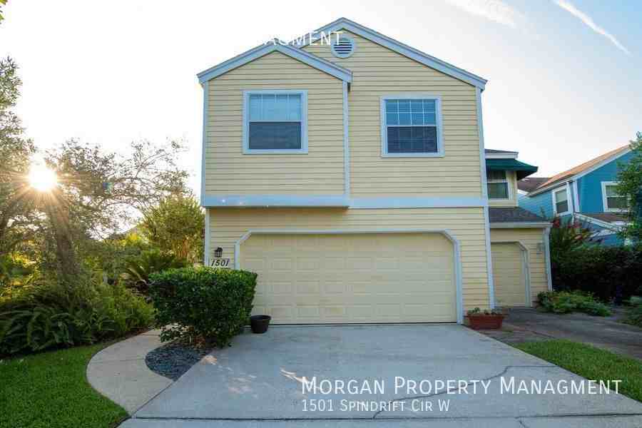 1501 Spindrift Cir W - Photo 2 of 50