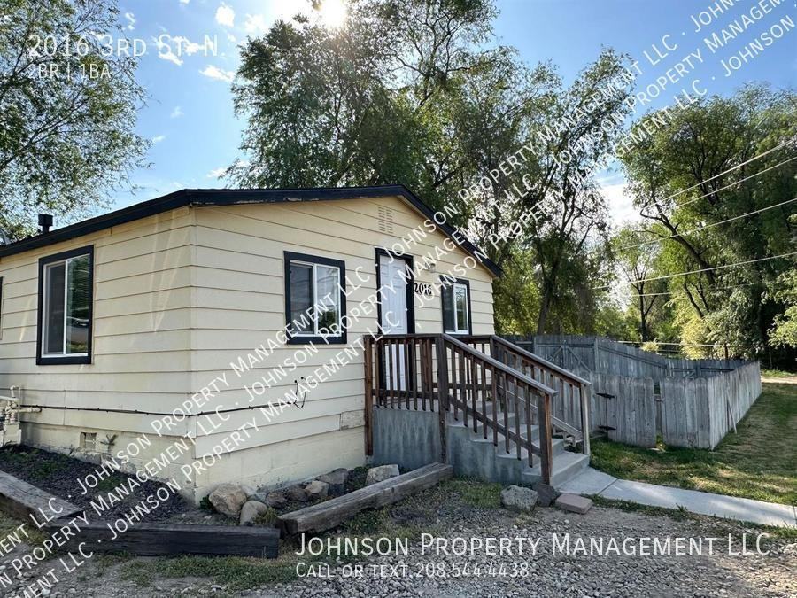 2016 3rd St N - Photo 2 of 13