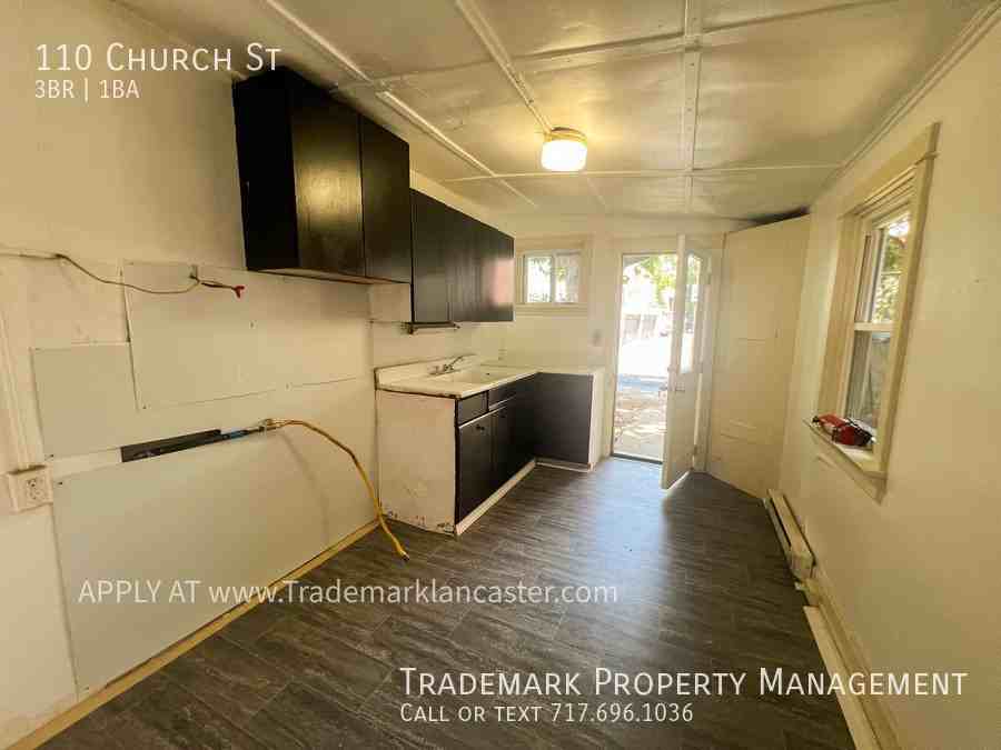 110 Church St - Photo 3 of 9