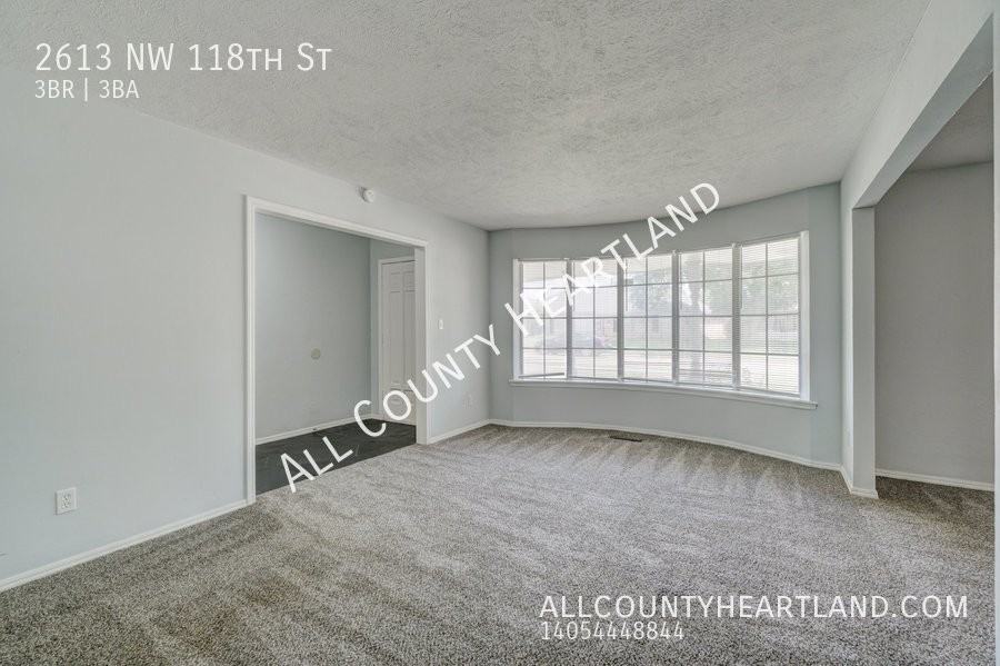 2613 Nw 118th St - Photo 3 of 21