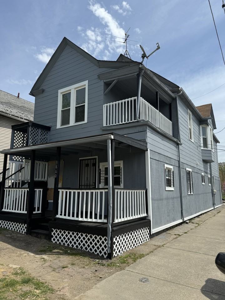 3860 E 72nd St #3 - Photo 6 of 19