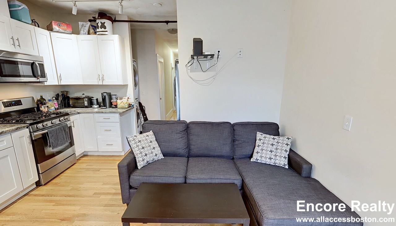 231 Norfolk St #6 - Photo 3 of 27