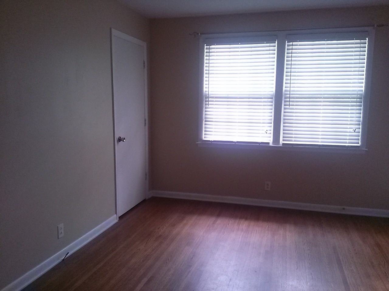 2907 W Linden Ave #B - Photo 5 of 13