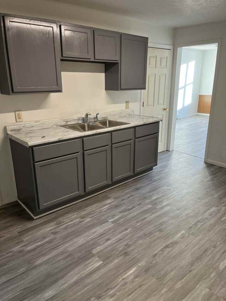 1309 Ludington St #203