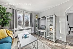 featured image of 1704 Mercer St #UPPER