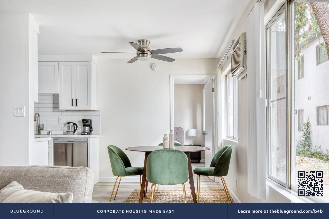 11915 Kling St #513 - Photo 5 of 26